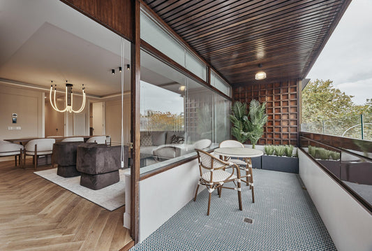 Piso de lujo en Madrid con balcón y diseño en Calle María de Molina