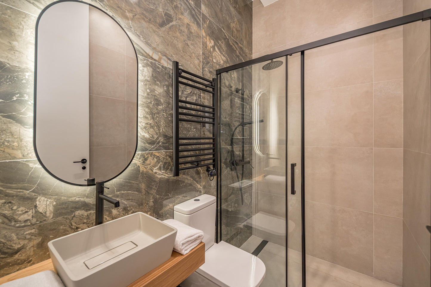 Edificio de lujo en Madrid con historia y elegancia en Calle Príncipe 8