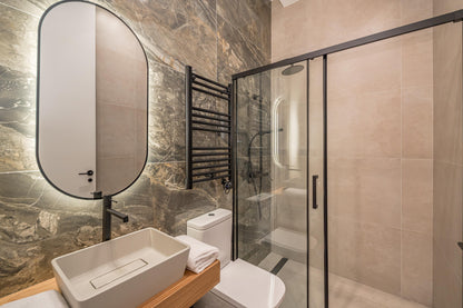 Edificio de lujo en Madrid con historia y elegancia en Calle Príncipe 8