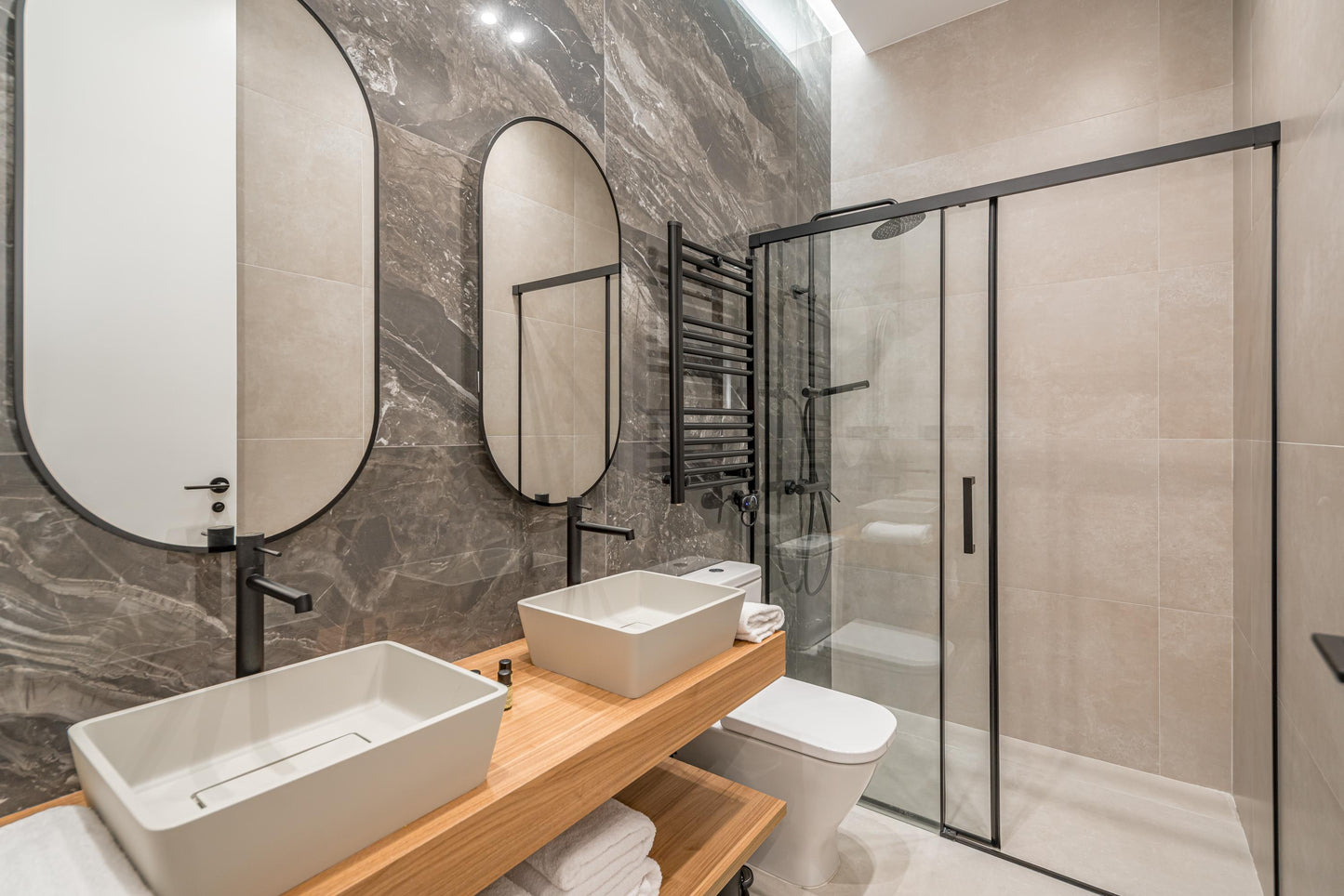 Edificio de lujo en Madrid con historia y elegancia en Calle Príncipe 8