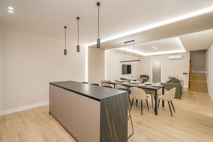 Edificio de lujo en Madrid con historia y elegancia en Calle Príncipe 8