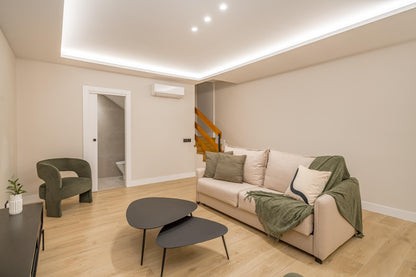 Edificio de lujo en Madrid con historia y elegancia en Calle Príncipe 8