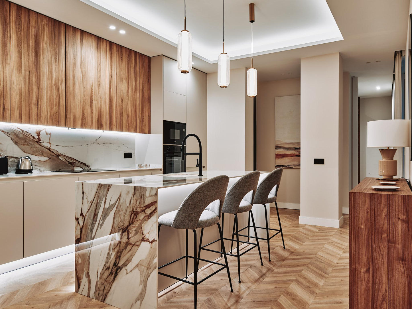 Piso de lujo en Madrid con estilo contemporáneo en Sol en Calle Tetuán