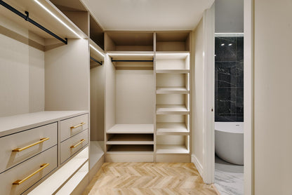 Piso de lujo en Madrid con diseño contemporáneo en Calle Diego de León