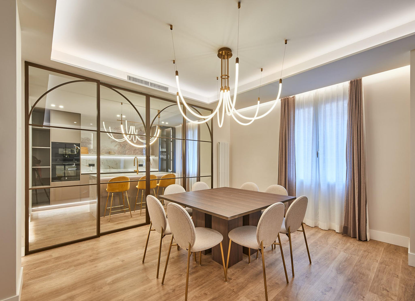 Piso de lujo en Madrid con amplios espacios y diseño moderno en Calle Padilla