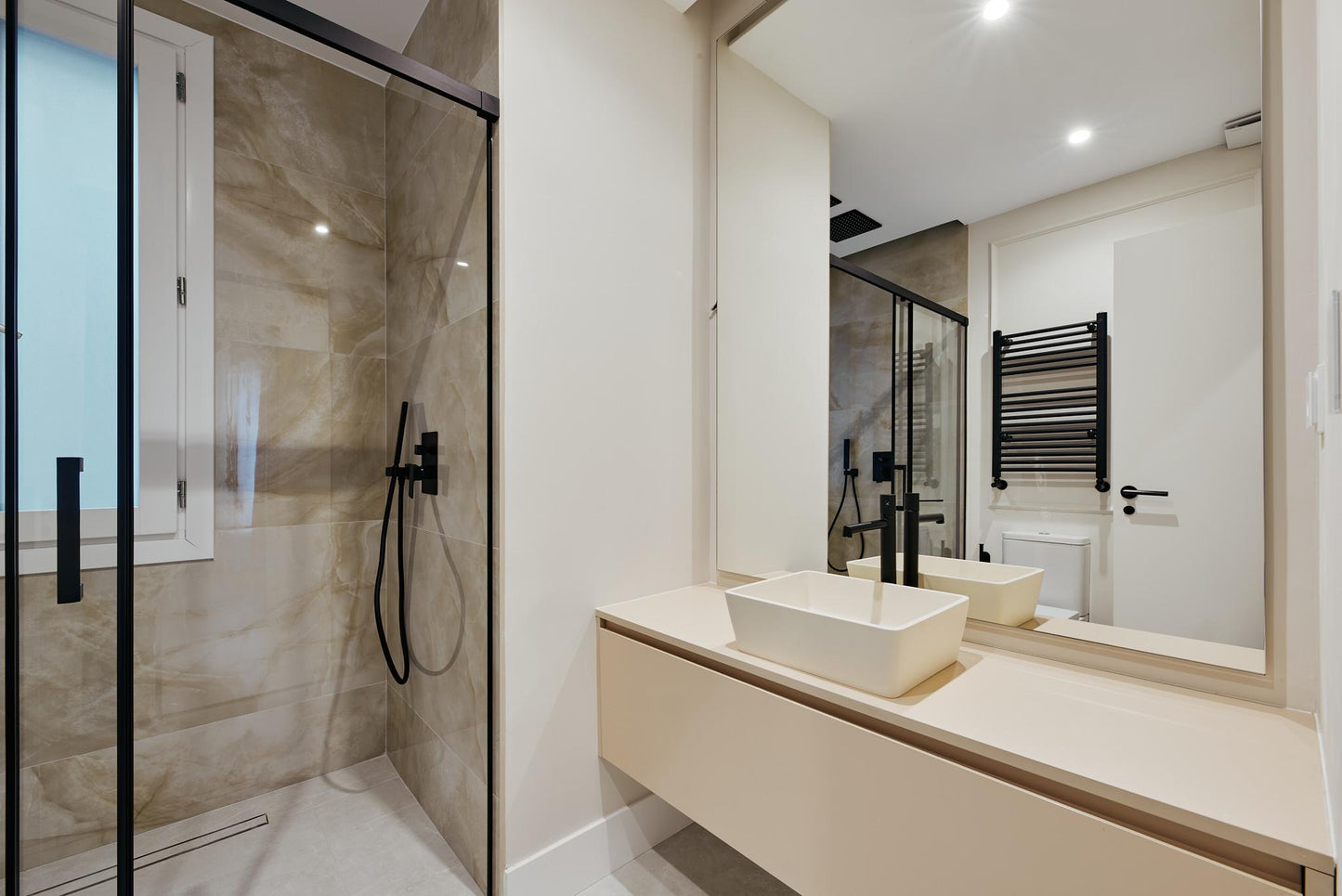 Piso de lujo en Madrid con domótica y estilo contemporáneo en Calle Goya