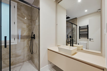 Piso de lujo en Madrid con domótica y estilo contemporáneo en Calle Goya