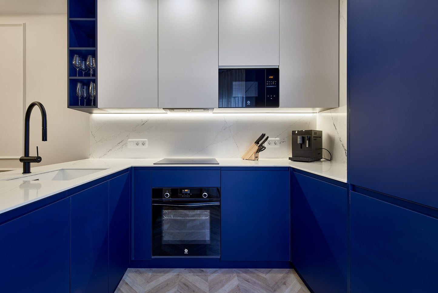 Piso de lujo en Madrid con balcón y luz natural en Calle Hermosilla