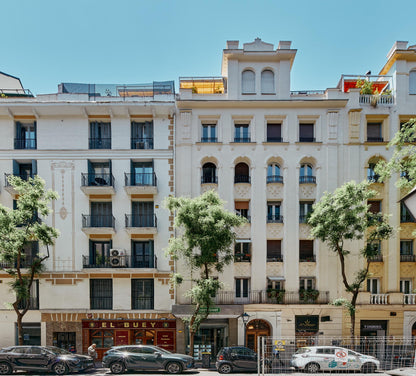 Piso de lujo en Madrid con diseño moderno en Calle General Diaz Porlier
