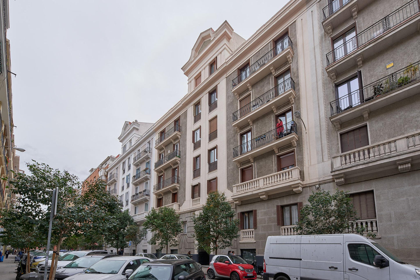 Piso de lujo en Madrid con amplios espacios y diseño moderno en Calle Padilla