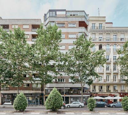 Piso de lujo en Madrid con terraza y garaje en Calle Juan Bravo