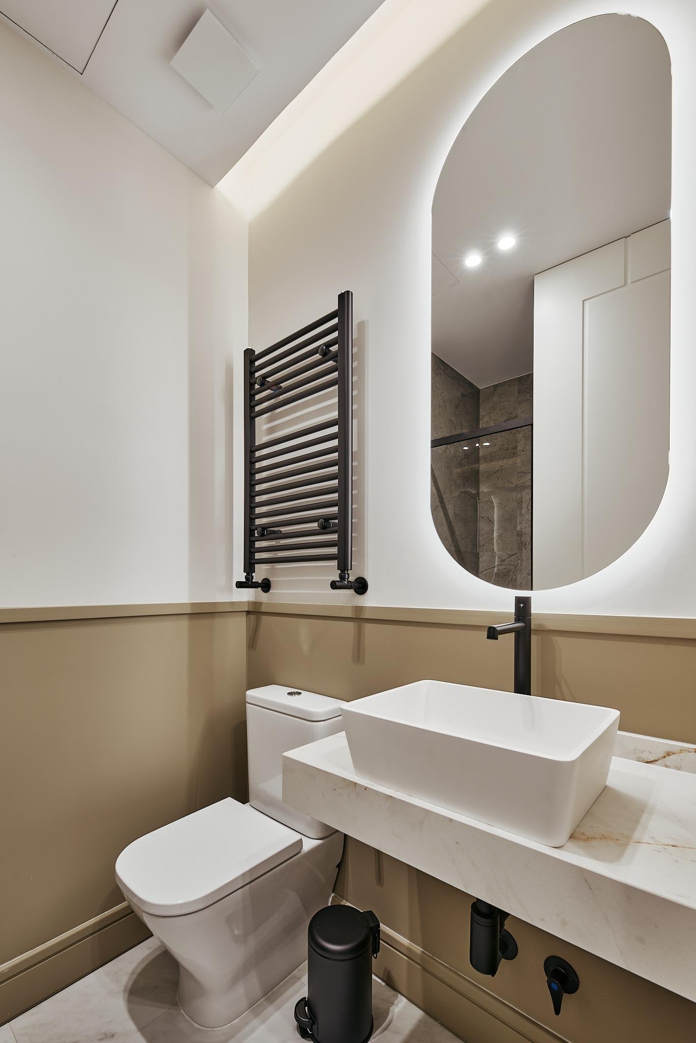 Piso de lujo en Madrid con cinco suites y diseño contemporáneo en Calle Francisco Silvela