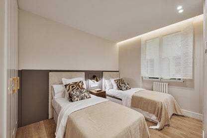 Piso de lujo en Madrid con cinco suites y diseño contemporáneo en Calle Francisco Silvela