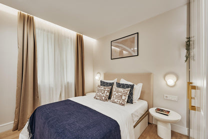 Piso de lujo en Madrid con cinco suites y diseño contemporáneo en Calle Francisco Silvela