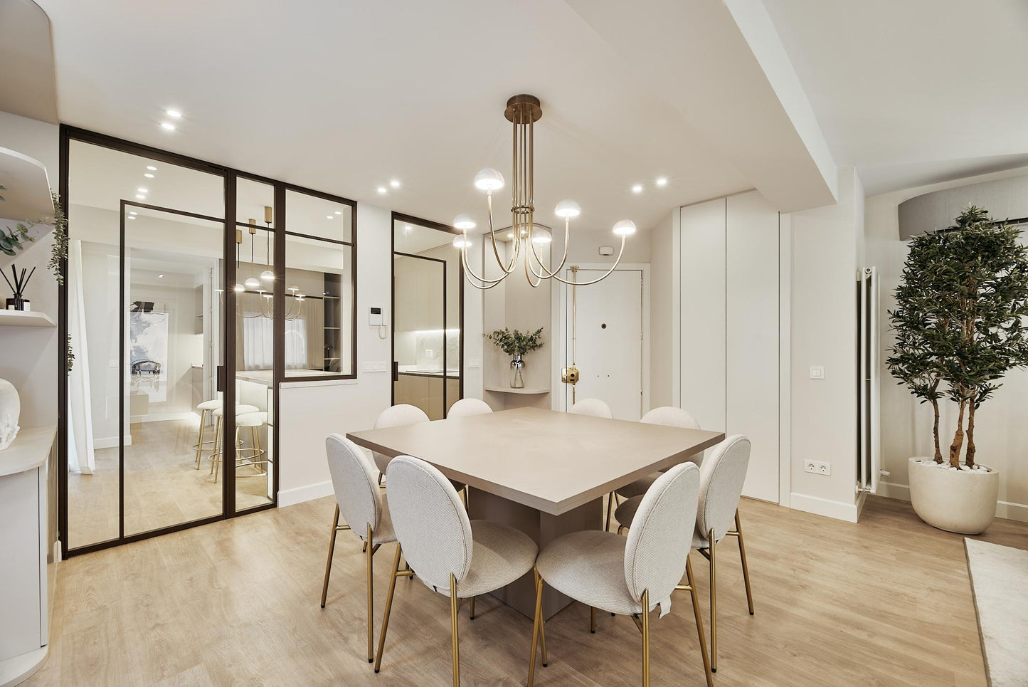 Piso de lujo en Madrid con terraza privada en Calle Montesa