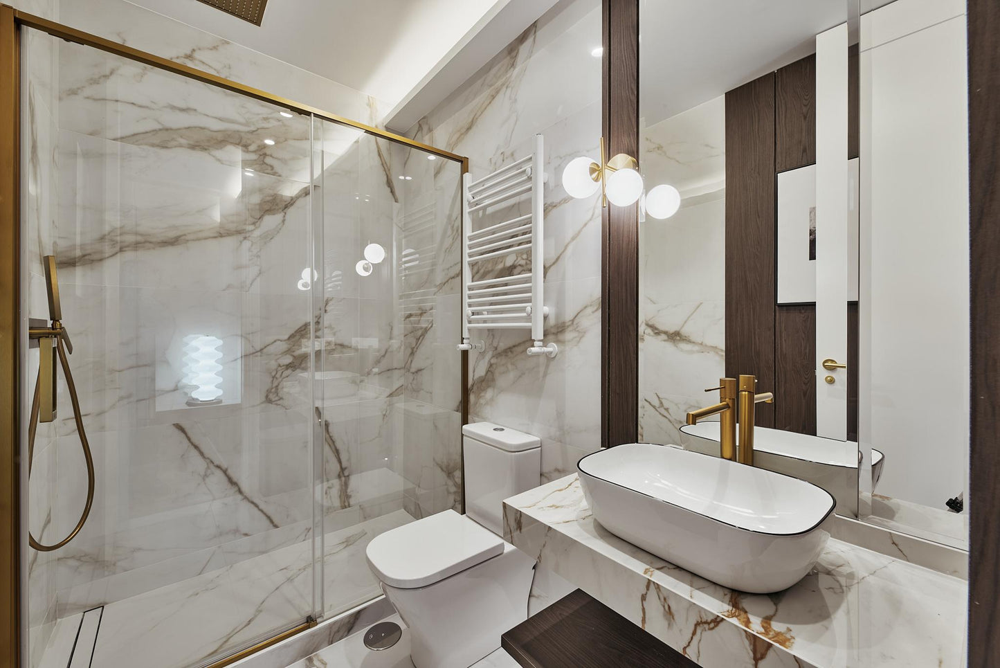 Piso de lujo en Madrid con balcones y diseño elegante en Calle Goya