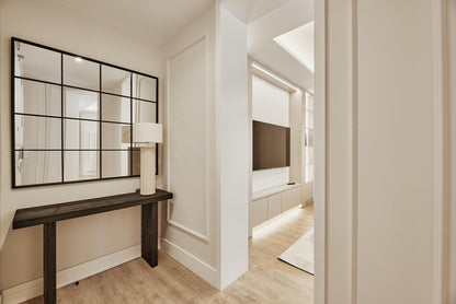 Piso de lujo en Madrid con balcones y diseño elegante en Calle Goya