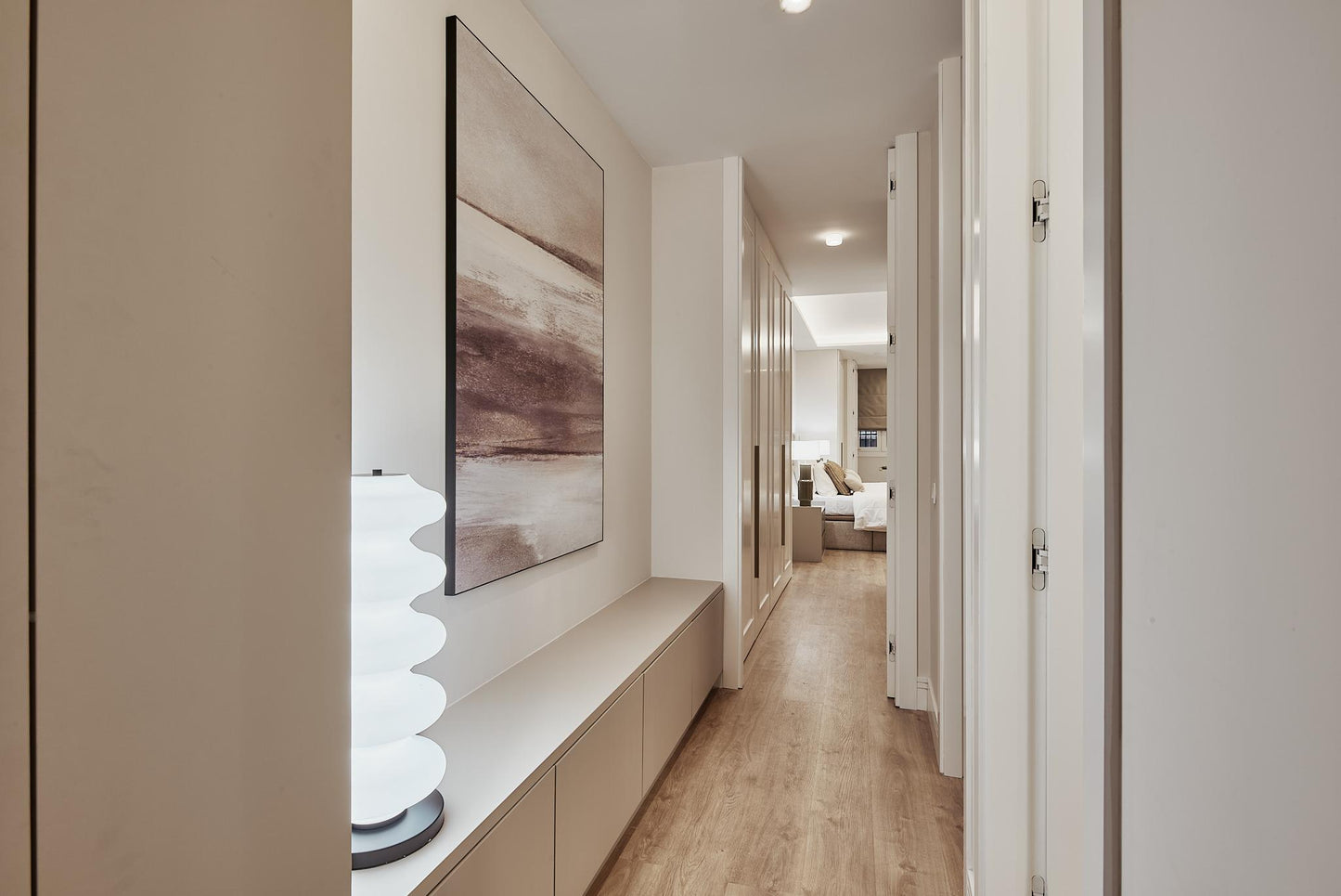 Piso de lujo en Madrid con balcones y diseño elegante en Calle Goya