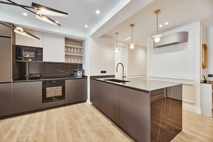 Piso de lujo en Madrid con terraza privada en Calle Alcántara