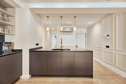 Piso de lujo en Madrid con terraza privada en Calle Alcántara