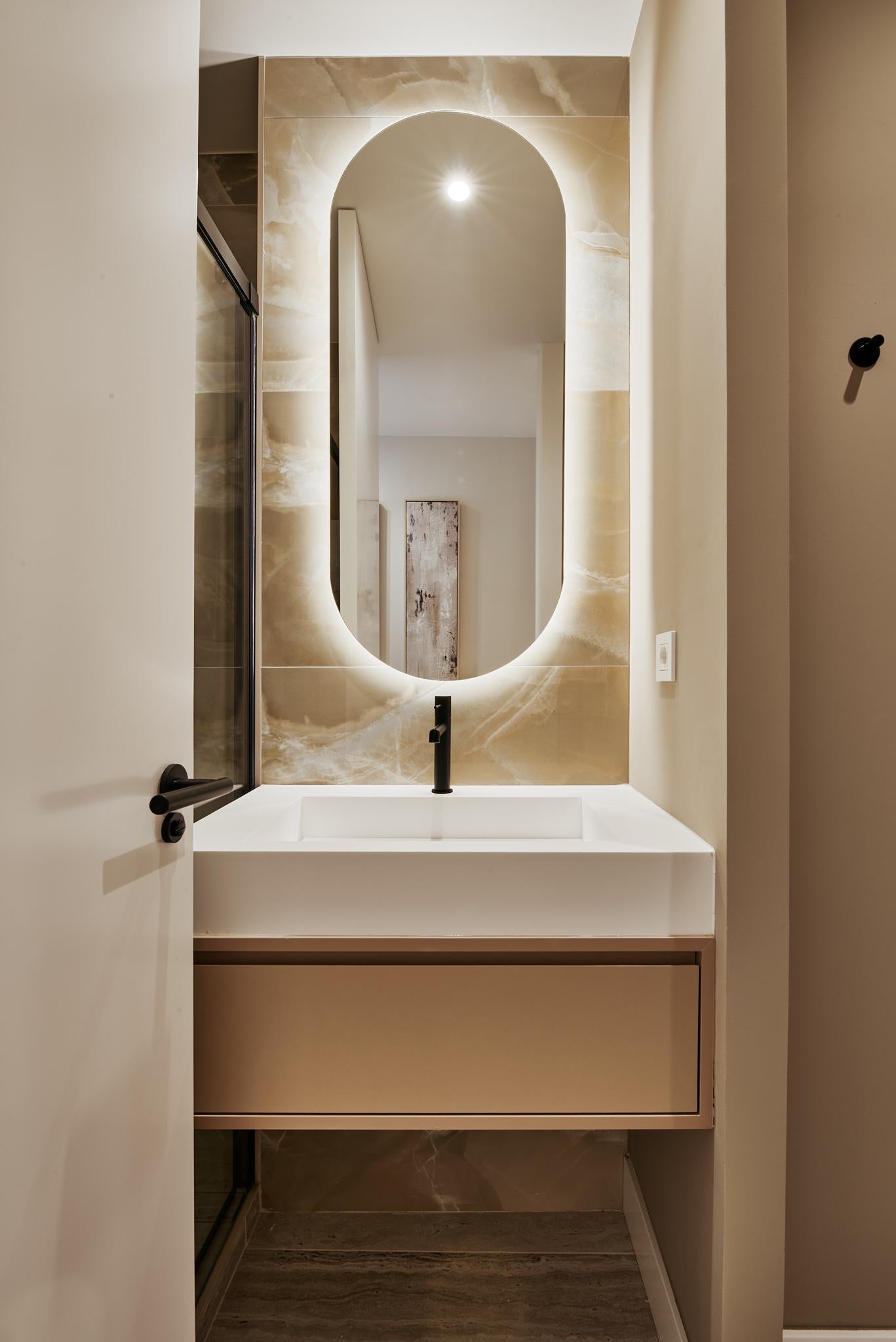 Piso de lujo en Madrid con interiorismo contemporáneo en Calle Alcántara