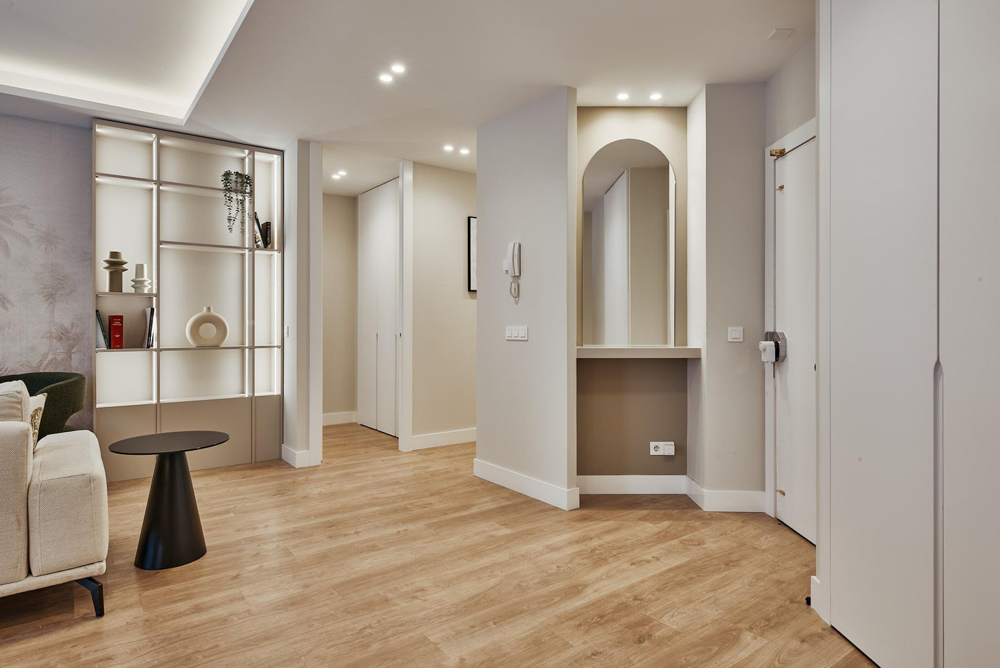 Piso de lujo en Madrid con interiorismo contemporáneo en Calle Alcántara