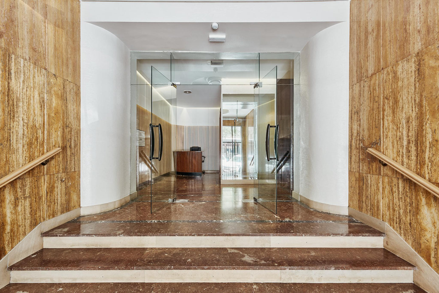 Piso de lujo en Madrid con terraza privada en Calle General Diaz Porlier