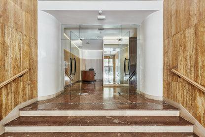 Piso de lujo en Madrid con terraza privada en Calle General Diaz Porlier