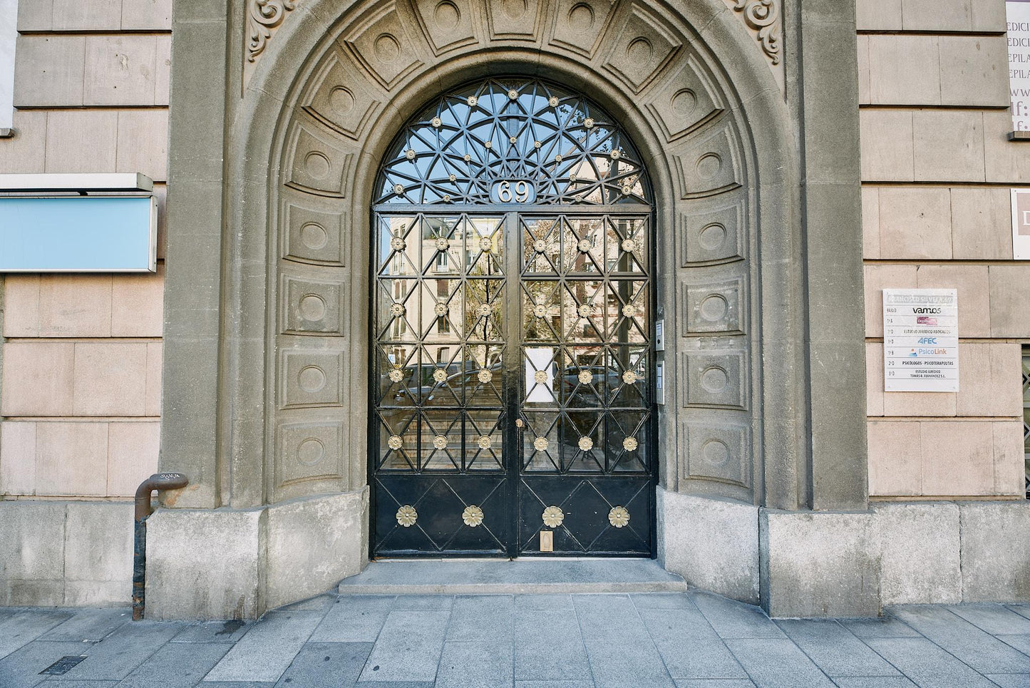 Piso de lujo en Madrid con cinco suites y diseño contemporáneo en Calle Francisco Silvela