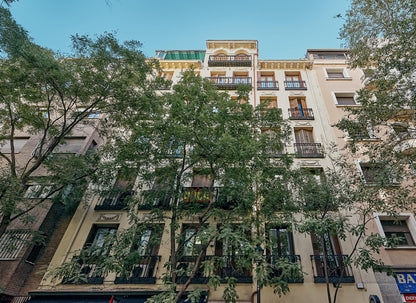 Piso de lujo en Madrid con domótica y diseño vanguardista en Calle General Pardiñas