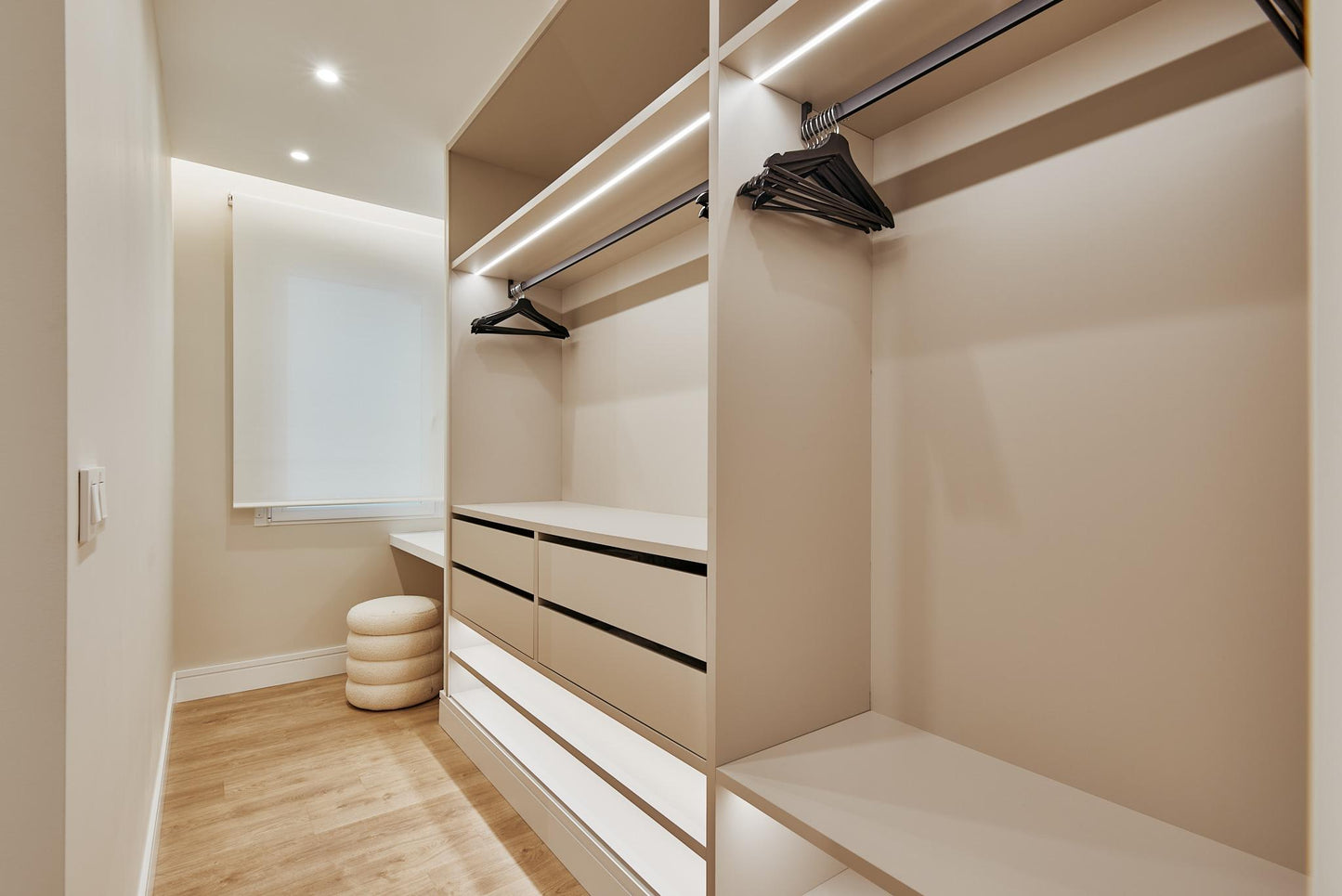 Piso de lujo en Madrid con terraza y luz natural en Calle Montesa