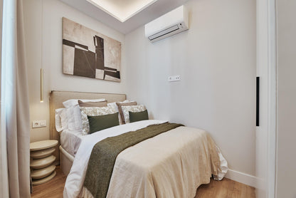 Ático de lujo en Madrid con terraza privada en Calle Espartinas