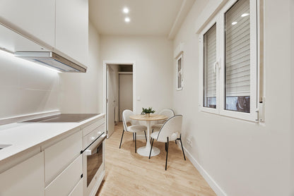 Piso de lujo en Madrid con diseño funcional en Calle Juan Bravo