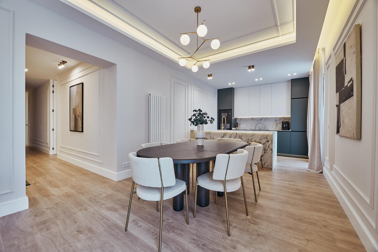 Piso de lujo en Madrid con balcón y diseño contemporáneo en Calle Hermosilla