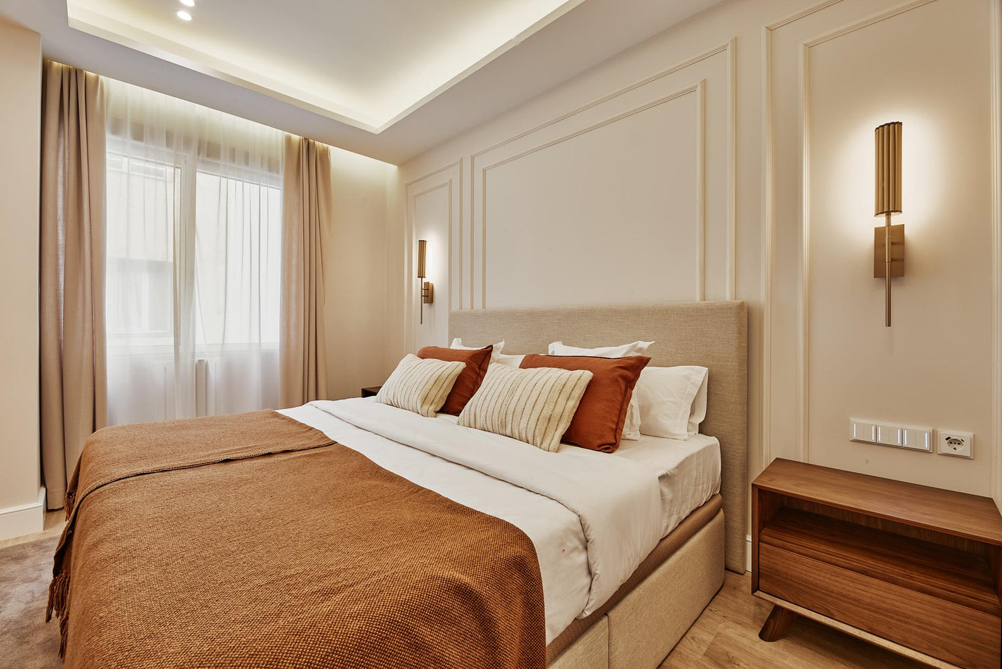 Piso de lujo en Madrid con balcón y diseño contemporáneo en Calle Hermosilla