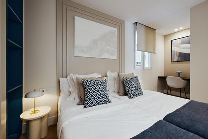 Piso de lujo en Madrid con domótica y diseño vanguardista en Calle General Pardiñas