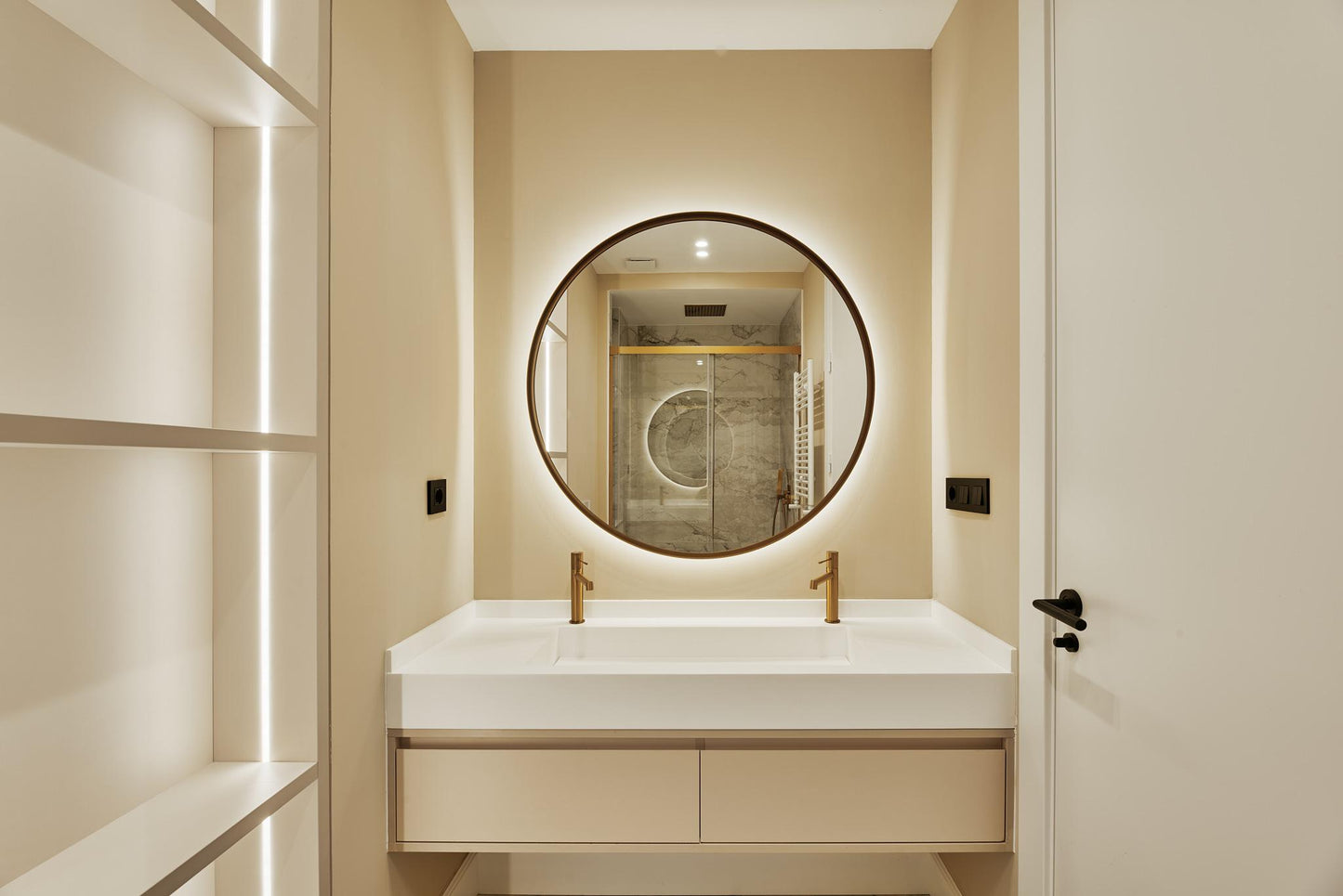 Piso de lujo en Madrid con garaje y trastero en Calle Conde de Peñalver