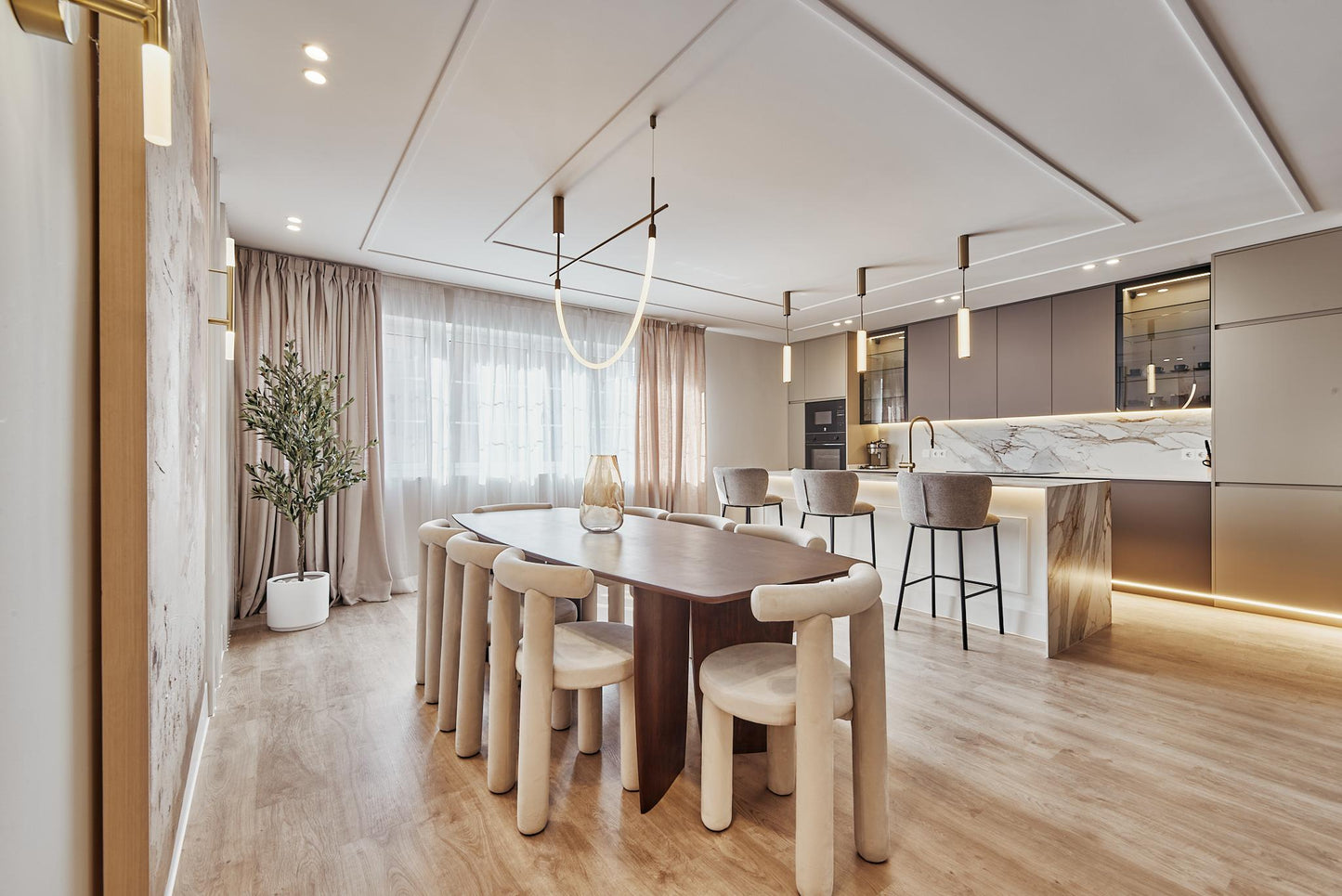 Piso de lujo en Madrid con garaje y domótica en Calle Diego de León