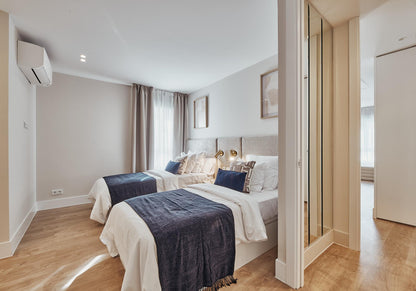 Piso de lujo en Madrid con garaje y domótica en Calle Diego de León