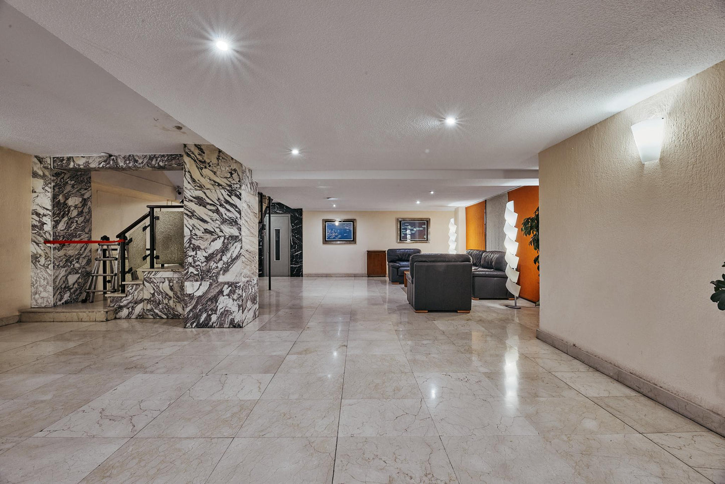 Piso de lujo en Madrid con terraza y garaje en Calle Juan Bravo