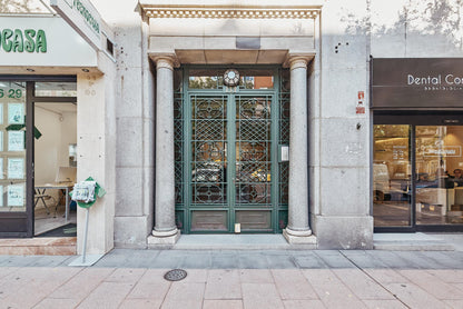 Piso de lujo en Madrid con terraza y domótica en calle Goya