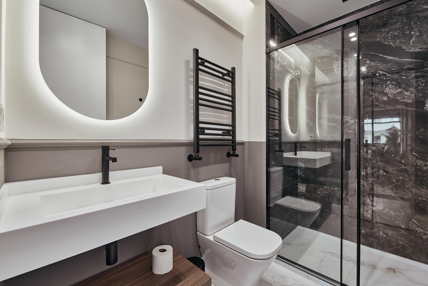 Piso de lujo en Madrid con balcón y diseño en Calle María de Molina