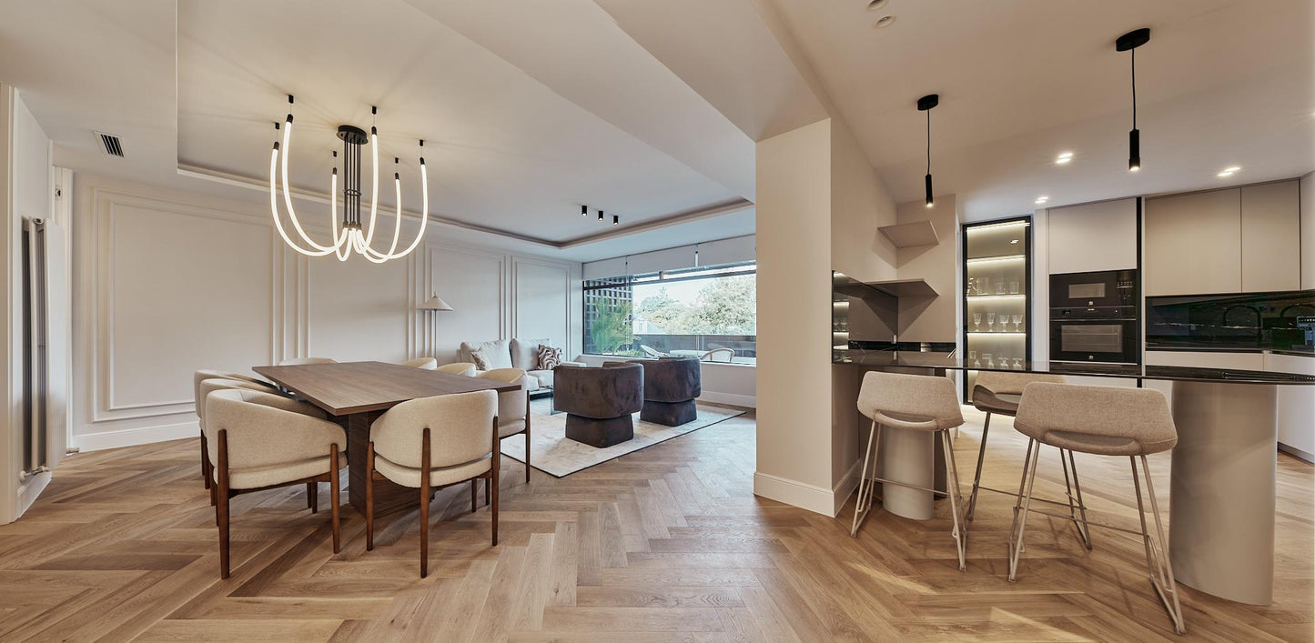 Piso de lujo en Madrid con balcón y diseño en Calle María de Molina