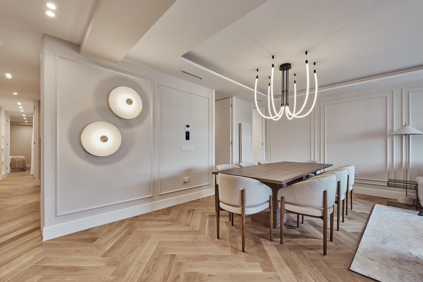 Piso de lujo en Madrid con balcón y diseño en Calle María de Molina