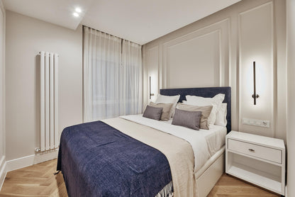 Piso de lujo en Madrid con balcón y diseño en Calle María de Molina