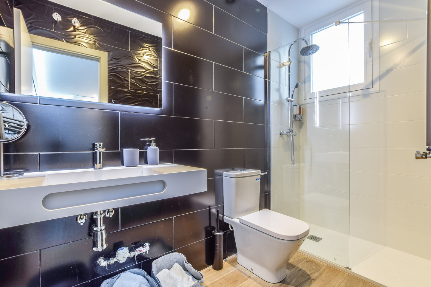 Piso de lujo en Madrid con balcón y cinco suites en Calle Fuencarral