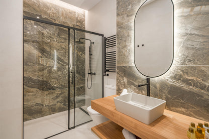 Edificio de lujo en Madrid con historia y elegancia en Calle Príncipe 8