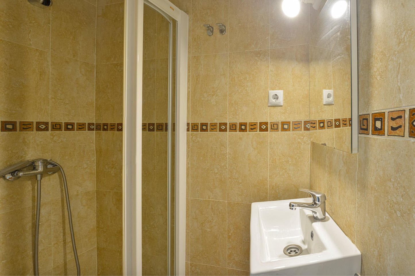 Piso de lujo en Madrid con encanto clásico en Calle Isabel la Católica