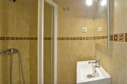 Piso de lujo en Madrid con encanto clásico en Calle Isabel la Católica